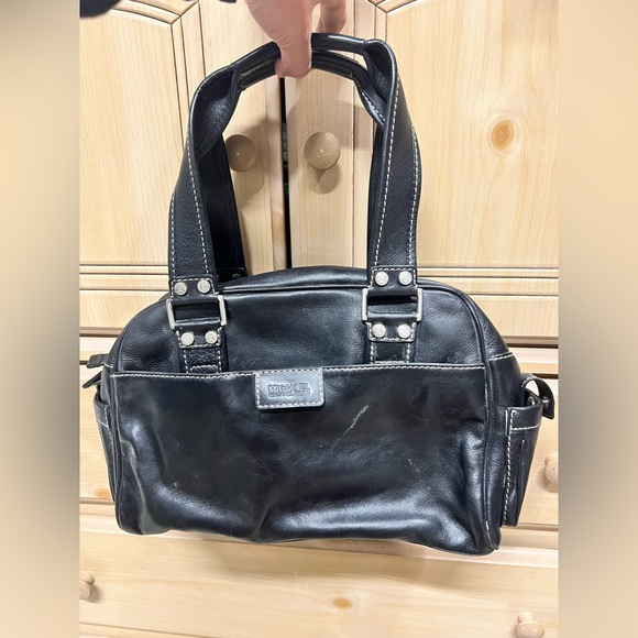 Black leather Michael Kors Purse - Picture 2 of 7